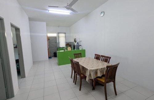 Sabak Bernam House | HOMESTAY IBUNDA Sabak Bernam