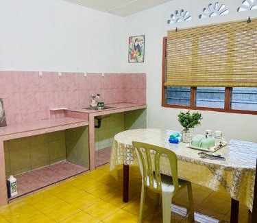 Kampung Sungai Apong House | Homestay IKS