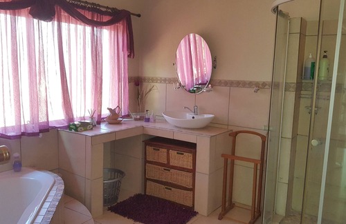 Hoedspruit House | Tranquil Homestay Amidst Wildlife for Ultimate Relaxation