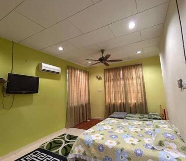 Jitra House | Cozy Homestay Jitra Zultie's: Family-Friendly Retreat