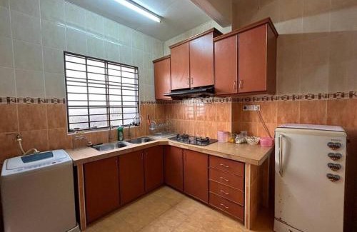 Jitra House | Cozy Homestay Jitra Zultie's: Family-Friendly Retreat