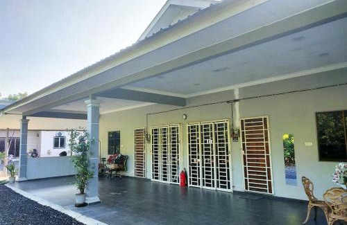 Kapar House | Family-Friendly Homestay in Juara Meru, Setia Alam