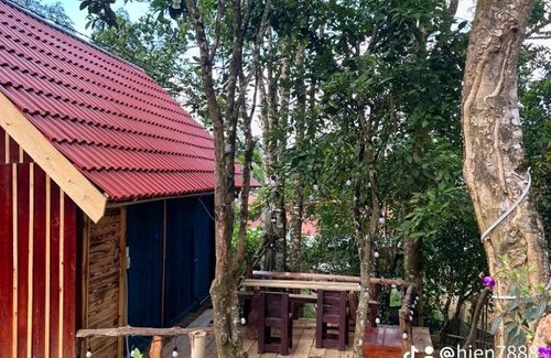 Kon Plong Apartment | Cozy Homestay Konpring: Pet-Friendly with Breakfast & Hot Tub