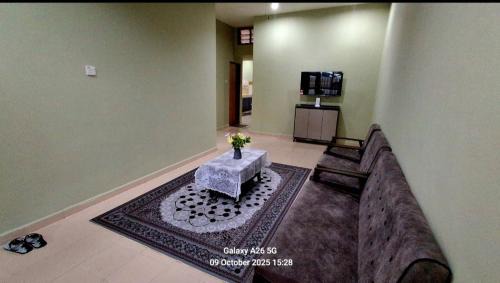 Kuala Berang House | Homestay Kuala Berang Bonda Full Aircond Wifi & Netflix