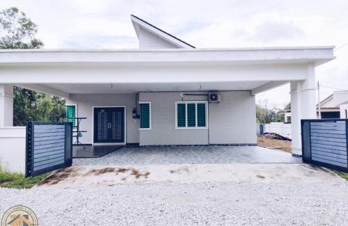 Kuantan House | Comfortable Homestay Kuantan Banglo Kempadang for Families