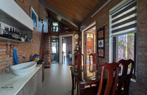 Huong Thuy Apartment | Cozy Homestay Mộc Nhi: 4-Star, Pet-Friendly Retreat