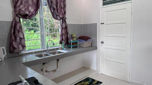 Kota Bharu House | Cozy Homestay Mama: Pet-Friendly Retreat in Kubang Kerian