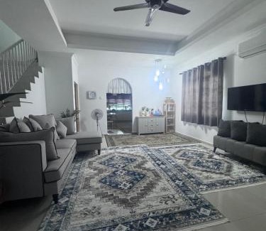 Seri Manjung House | Homestay Manjung Ann