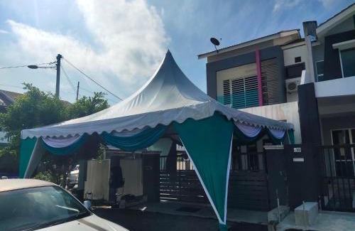 Lumut House | Cozy Homestay Mewah Lumut with Fireplace & Child-Friendly Amenities