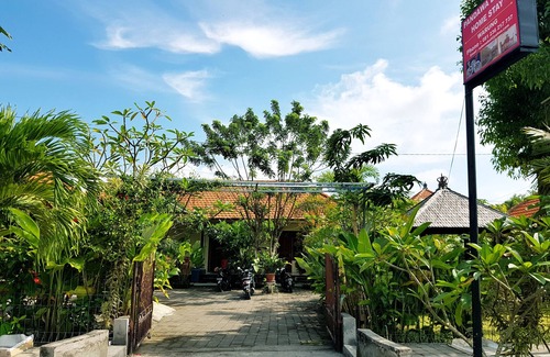 Kutuh Apartment | Family-Friendly Homestay Steps from Pandawa Beach