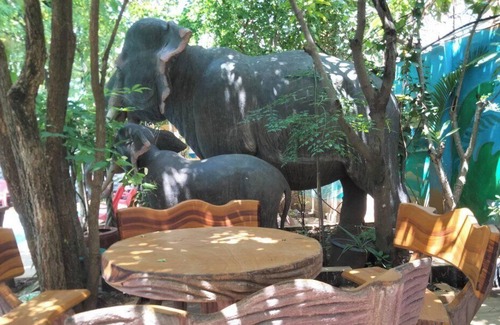 Dangkao Apartment | Convenient Homestay Near Phnom Penh Airport with Pool