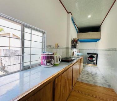 Phu Quy Apartment | Welcoming Homestay Phúc Lộc: Pet and Child Friendly Retreat