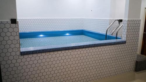 Kuantan House | Relax at Homestay Pool Sg Soi with Family-Friendly Amenities
