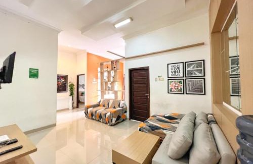 Condongcatur House | Cozy Homestay Sawitsari Near Pakuwon Mall & UGM