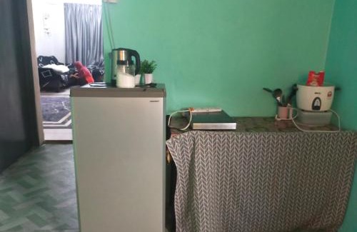 Hutan Kampung House | Family-Friendly Retreat at Homestay Sri Awana Awaits!