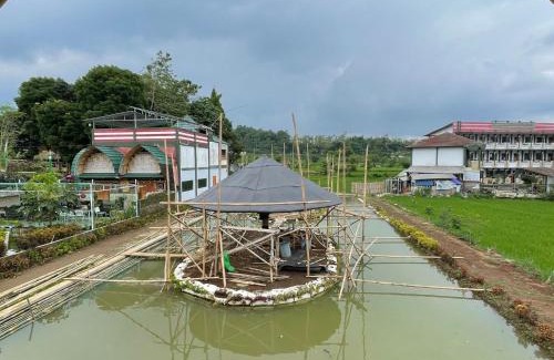 Jambelaer House | Homestay Syariah VIP Kadudampit Sukabumi