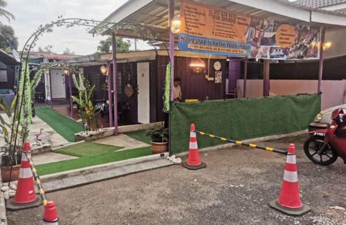 Malacca City Hotel | Cozy Homestay Teratak Tuan Muda with Pool & Family Fun