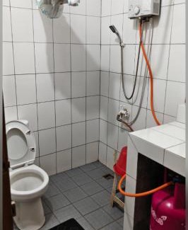 Parongpong House | Budget-Friendly Homestay Triniti with Breakfast & Family Comfort