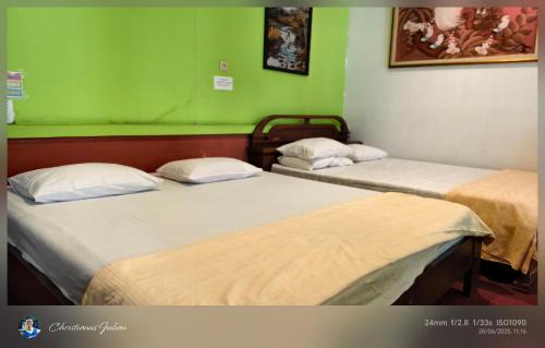 Parongpong House | Budget-Friendly Homestay Triniti with Breakfast & Family Comfort