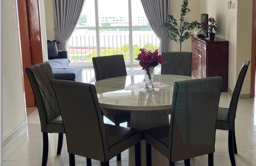 Seksyen 13 Apartment | Comfortable Homestay TTDI ADINA with Pool in Shah Alam