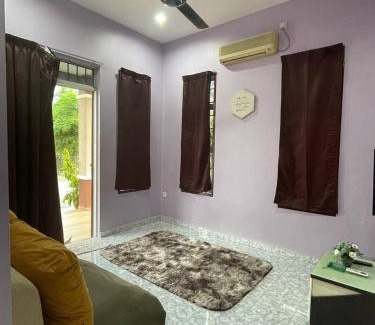 Pendang District House | Cozy Home Stay Ummi d'Pendang: Pet-Friendly & Accessible