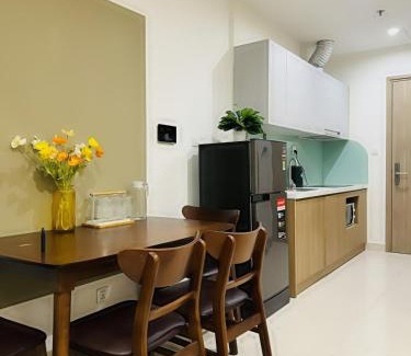 Gia Lam Apartment | Vinhome Ocean Park: Modern Rooms with Scenic Views