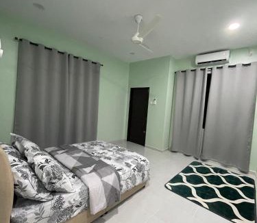 Kampung Bukit Tok Bat House | Family-Friendly Homestay ZR - 4-Star Comfort Awaits