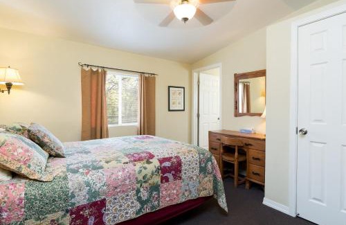 Ahwahnee Resort | Family-Friendly Getaway at Homestead Cottages - 8.7/10 Rating!