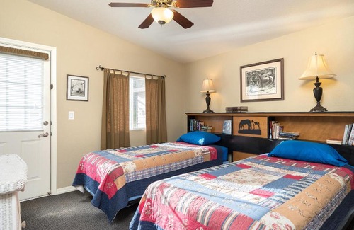 Ahwahnee Resort | Family-Friendly Getaway at Homestead Cottages - 8.7/10 Rating!