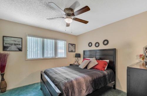 Lubbock House | Discover Homestead House Near Shadow Hills Golf Course