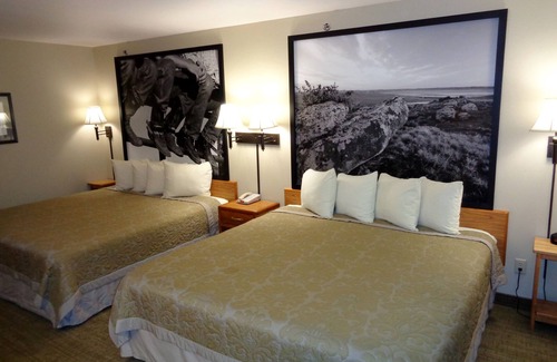 Hardin Hotel | Eco-Friendly Homestead Inn and Suites with Spa & Breakfast