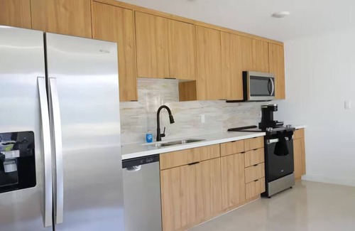 Princeton House | Homestead Oasis- 4BR Retreat w/Rooftop & Views