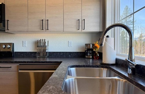 Sandpoint Condo | Homestead Village - Two Bedroom Condo Balcony