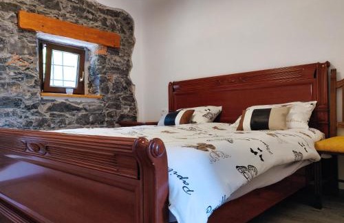 Komen Apartment | Discover Homestead Zavadlal - Pet-Friendly Retreat Awaits