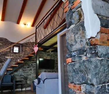 Komen Apartment | Discover Homestead Zavadlal - Pet-Friendly Retreat Awaits