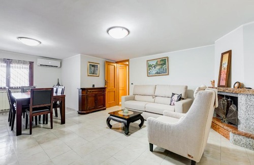 Monterotondo Apartment | Cozy HomeSweetHome: Family-Friendly Near Rome