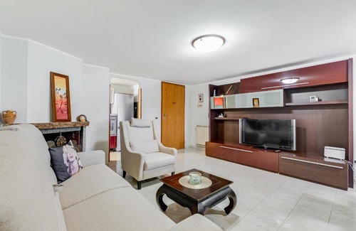 Monterotondo Apartment | Cozy HomeSweetHome: Family-Friendly Near Rome