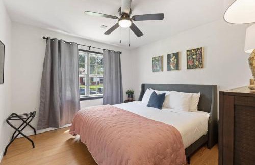 Tulsa House | Unforgettable Stays at HomeSweetHome - Rated 10/10!