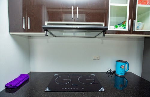 Ha Long Apartment | Modern Hometel in Bai Chay, Ha Long with Kitchen & Spa