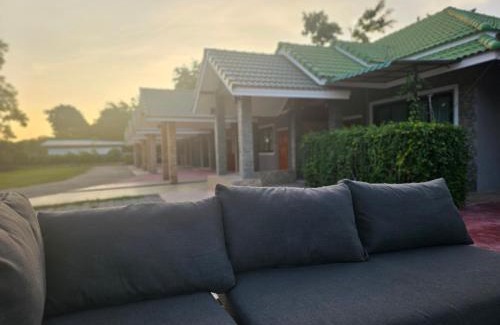 Makham Luang House | Discover HOMETHAI RESORT: Pet-Friendly Paradise Awaits