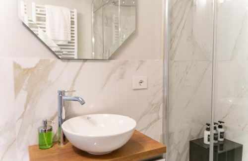 San Zeno Apartment | HomeThirtyFour: Perfect for Families and Pet Lovers