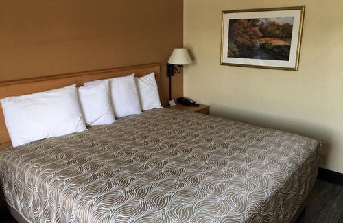 Soddy-Daisy Hotel | Comfortable Hometown Inn in Soddy Daisy with Family Amenities