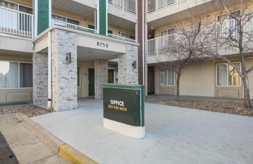 Thornton Hotel | Comfortable HomeTowne Studios with Kitchen in Thornton