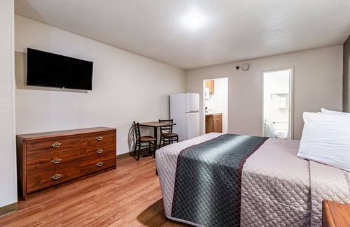 Norcross Hotel | Convenient HomeTowne Studios near Downtown Norcross