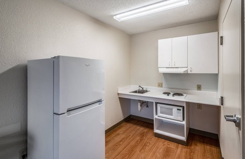 Spokane Valley Hotel | Convenient HomeTowne Studios by Red Roof in Spokane Valley