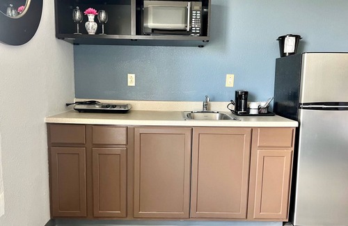 Washington Hotel | Comfortable Stay at Hometowne Studios & Suites, Washington
