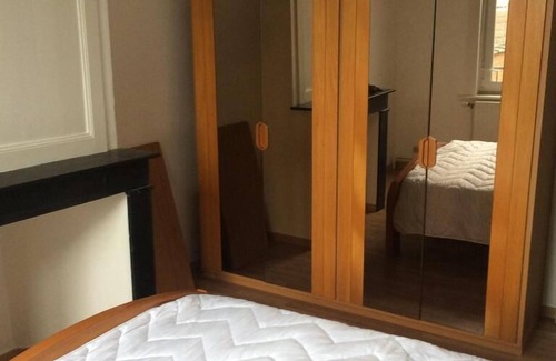 Lille Sud House | Budget-Friendly HOMEWAY LILLE with Breakfast & Family Comfort