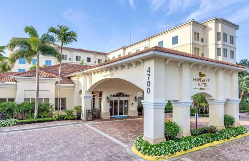 Palm Beach Gardens Hotel | Pet-Friendly Homewood Suites with Ocean Views & Pool