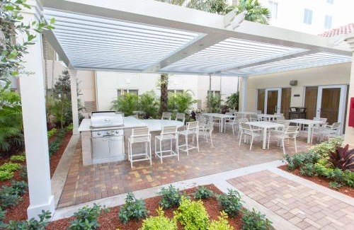 Palm Beach Gardens Hotel | Pet-Friendly Homewood Suites with Ocean Views & Pool