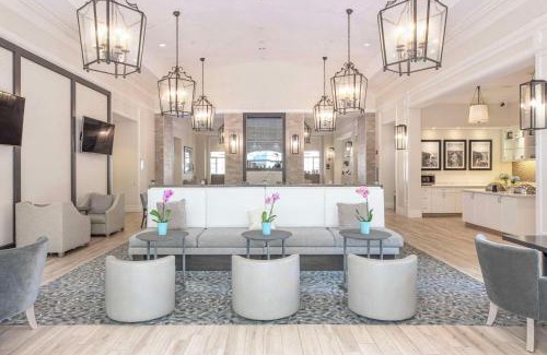 Palm Beach Gardens Hotel | Pet-Friendly Homewood Suites with Ocean Views & Pool